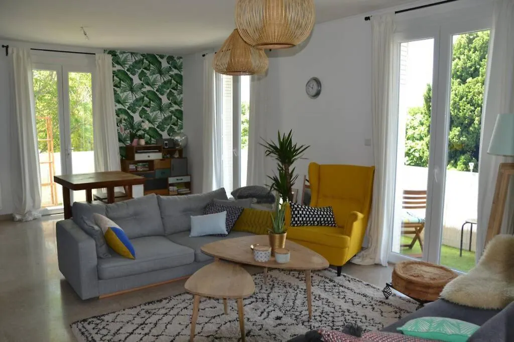 Appartement Lumineux Et Calme Avec Terrasse contacts