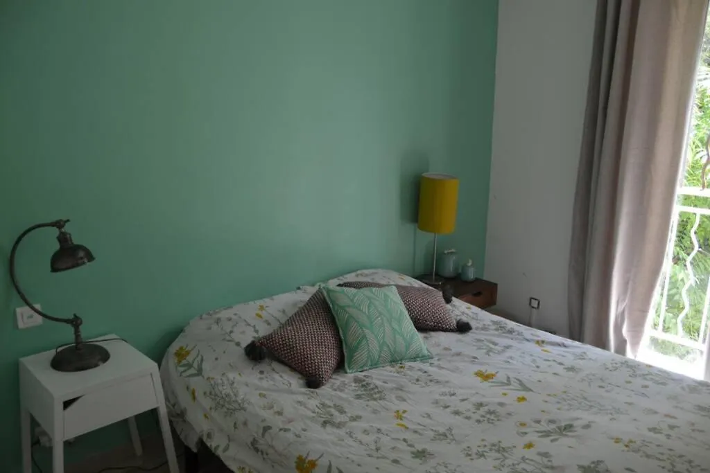 Appartement Lumineux Et Calme Avec Terrasse Avignon